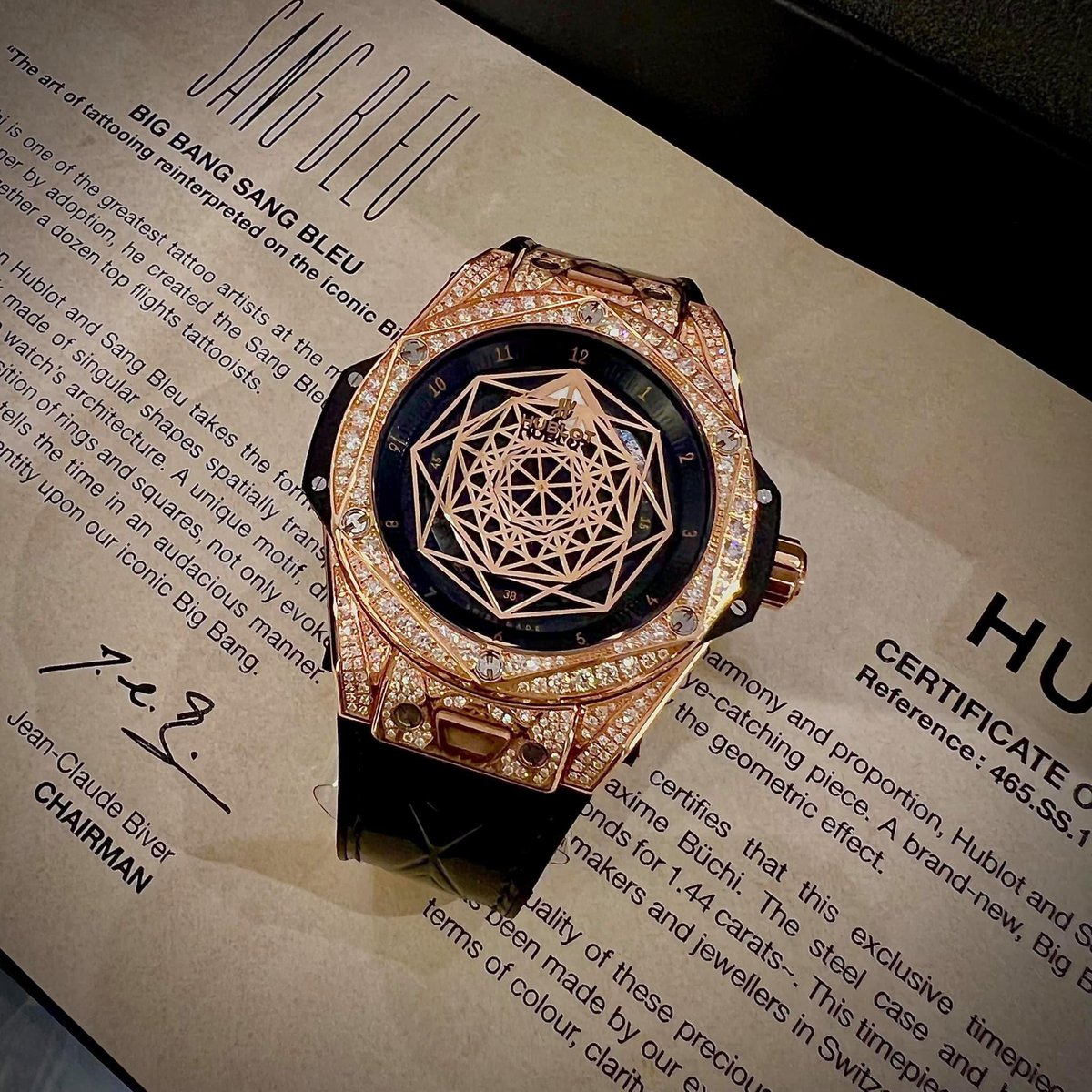 Tubinh02's tweet photo. 👉 HL Big Bang Sang Bleu 39mm King Gold Pave Diamonds
• Tình trạng : Brand New | Fullset 2022
• Thoả thuận tốt chỉ 7xx triệu

- Em Bình: 0889939999 - 0886197777
- Số 14 Thể Giao, Hai Bà Trưng, Hà Nội https://t.co/vvOJo0eLTM