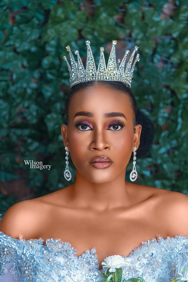 imagery_wilson's tweet photo. Be inspired.
Model @dramatik_lyna
Makeup @ifybestb.w
Hairstylelist @ifybeauty6984
Robe @paradise_event_decor_company
Photographer @wilson_imagery
#wedding #bride #bridetobe #bellanaijaweddings #weddinginspiration #brideshoot #brideshower #nigeriawedding #weddingdress. https://t.co/1OrabSg7ki
