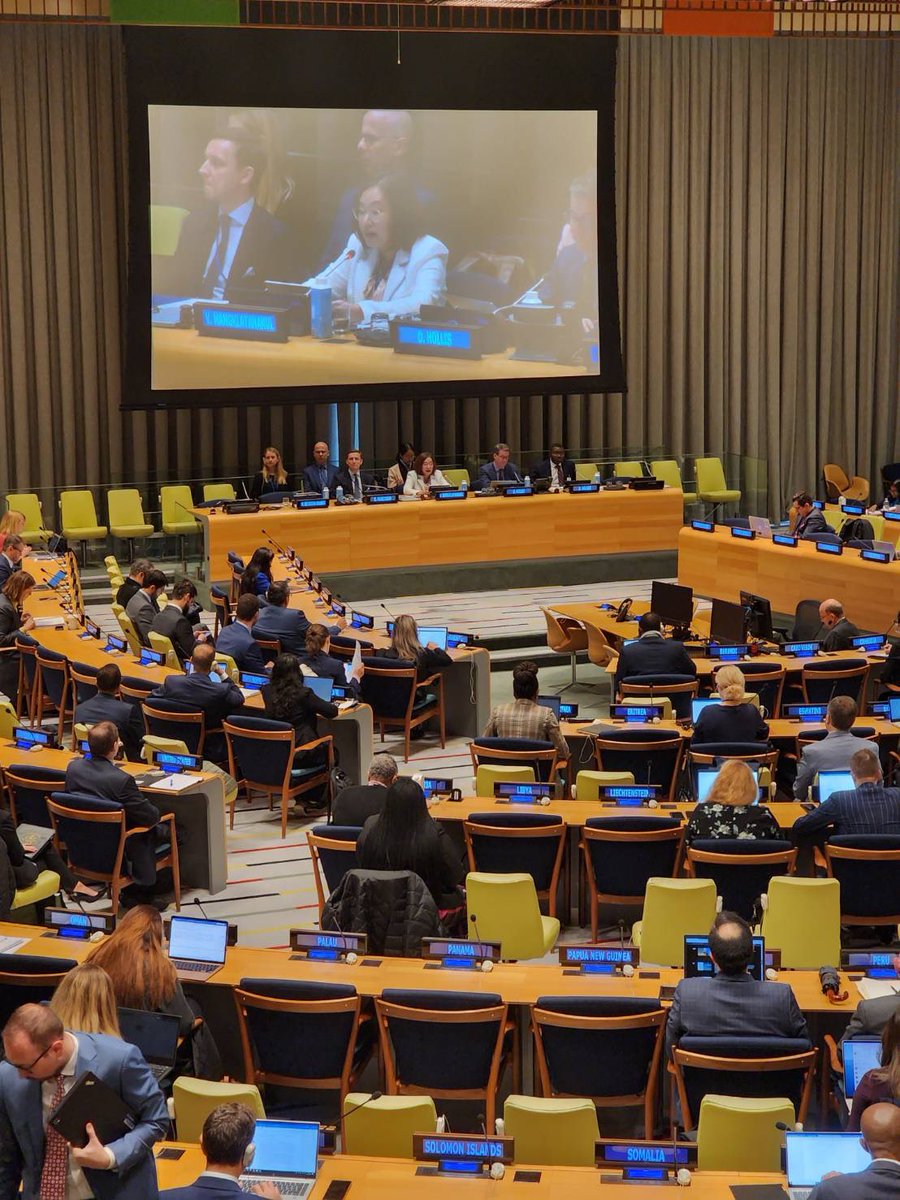 MFAThai's tweet photo. รป.กต.วิลาวรรณ เป็น ปธ. การอภิปราย กปช. Panel I ของ Informal Meeting of Legal Advisors ครั้งที่ 32 ในห้วงสัปดาห์กฎหมายระหว่างประเทศของ กปช.สมัชชาสหประชาชาติสมัยที่ ๗๗ ในหัวข้อ suspension/termination of treaties during armed conflicts/other emergencies ณ นครนิวยอร์ก (๒๔ ต.ค. ๖๕) https://t.co/OLRuc0KZnO