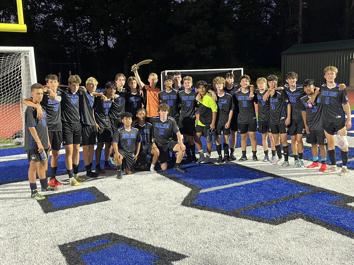 damonokeefe's tweet photo. Proud of these guys!! Tough way to go out tonight! If you were at the match you would understand!
Fabulous journey with this crew. They hit there team goals and grew as individuals. More importantly many positive relationships were formed!!
Go Pirates!!
#onestud https://t.co/XlbYTln26U
