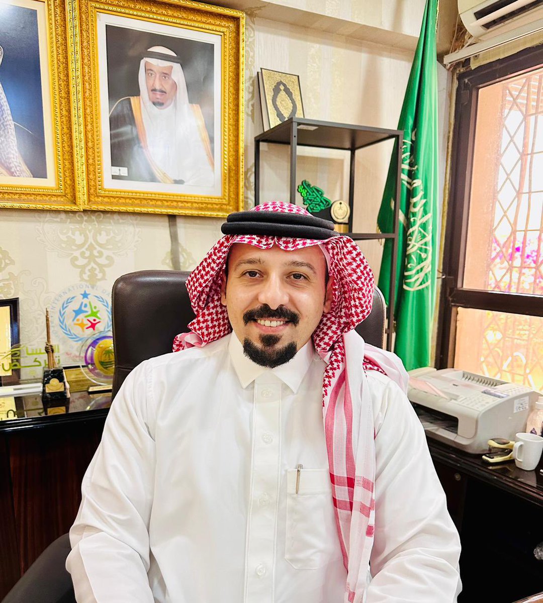 ComFadhel's tweet photo. نبارك للأستاذ تركي الطريفي مباشرته يوم أمس مديراً لفرع مكتب وزارة الرياضة بمحافظة الأحساء الحبيبة نسأل من الله له التوفيق والسداد @TurkiAltraifi https://t.co/DGhyRXmBY8
