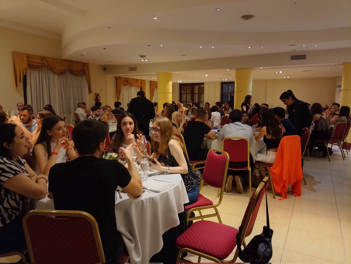 EstelaGalvn3's tweet photo. Coctail y cena de la primer noche #SAMIGE2022 @ArgSamige @andreasmania @eleonoragvesco1 @jfmariscotti @ https://t.co/aD6I3YKsG2
