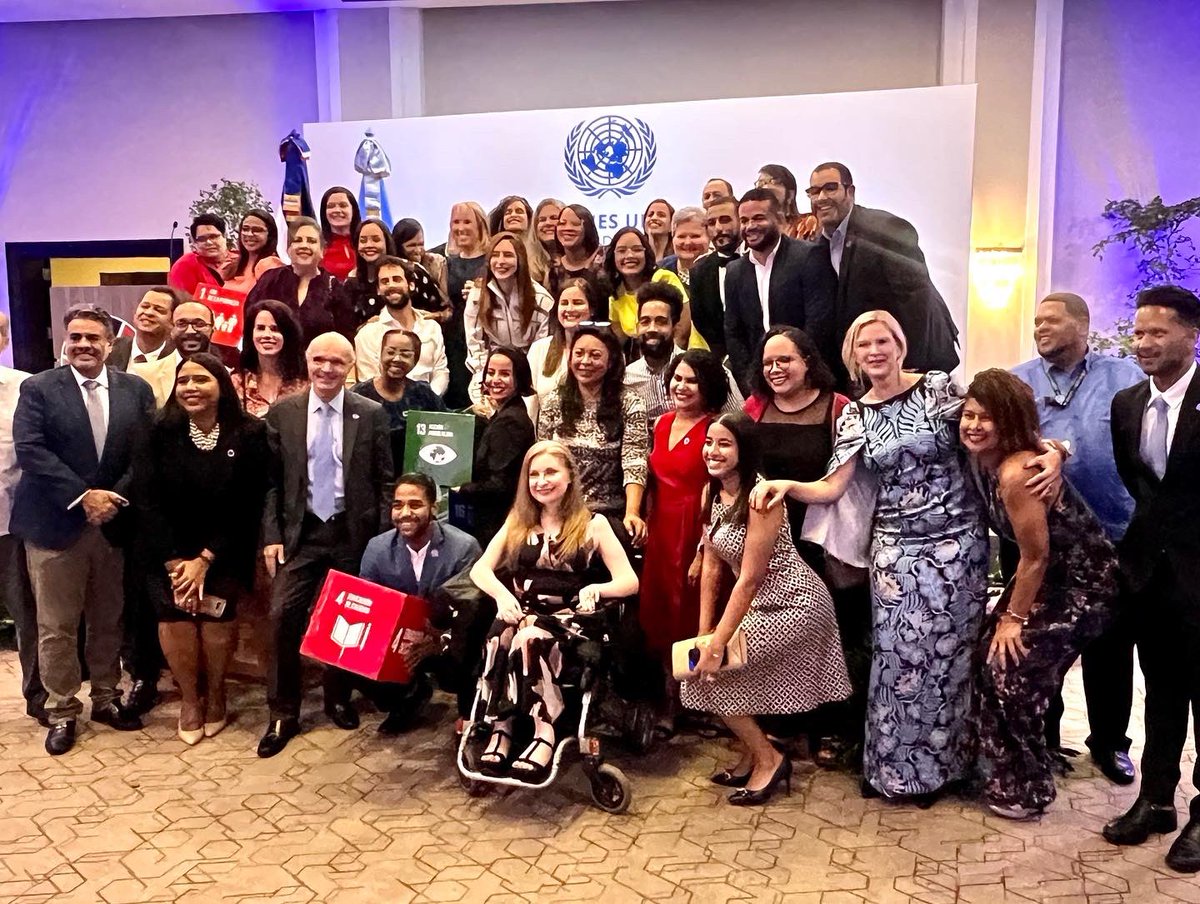 InkaMattila's tweet photo. @ONU_es cumplió 24 de octubre 77años- desde @pnudrd presentes en la celebración! Los ideales establecidos en la Carta de la ONU  siguen siendo más relevantes que nunca 👉
https://t.co/ye4w7r4bed…  #UNDay #DiaDeLasNacionesUnidas https://t.co/CQ5lMSTRE0