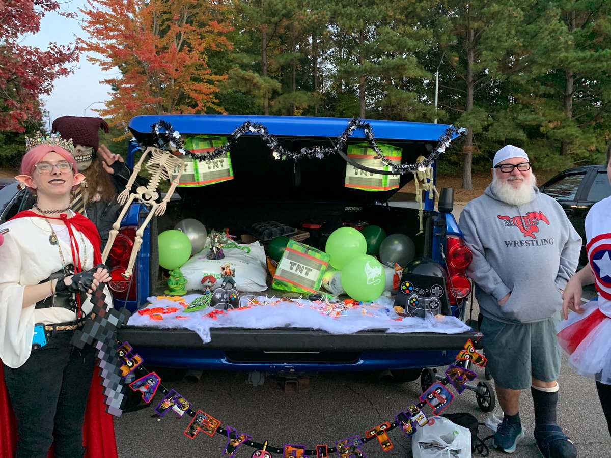 Lacey Peckham tweet media