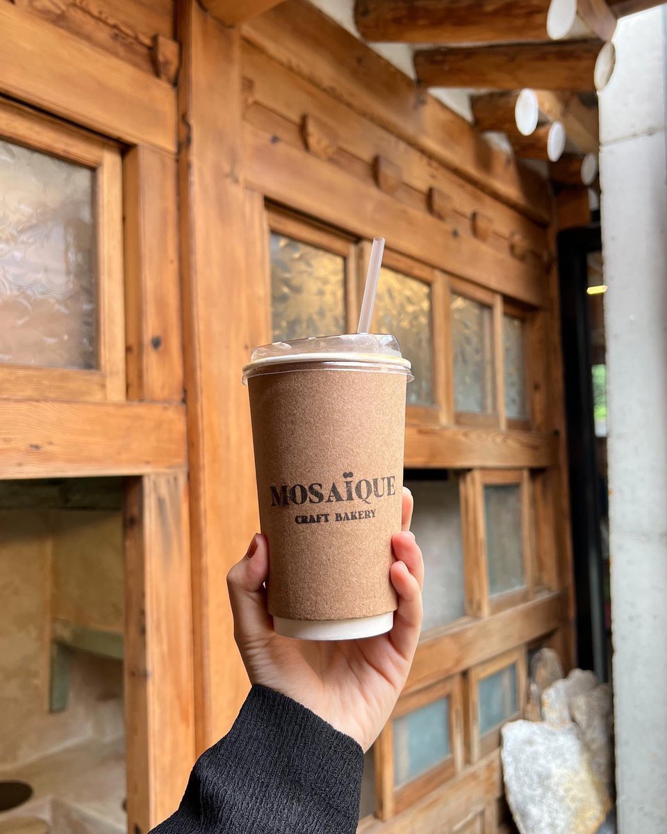 moofaround's tweet photo. Mosaique bakery @mosaiquebakery | #moofaround
ร้านขนมปังในบรรยากาศบ้านเกาหลีโบราณ ร้านอยู่แถวสถานี Anguk
-
#moofaroundinkorea #korea #เกาหลี #คาเฟ่เกาหลี #cafehopping #cafeteller https://t.co/uJYtGvcEuE