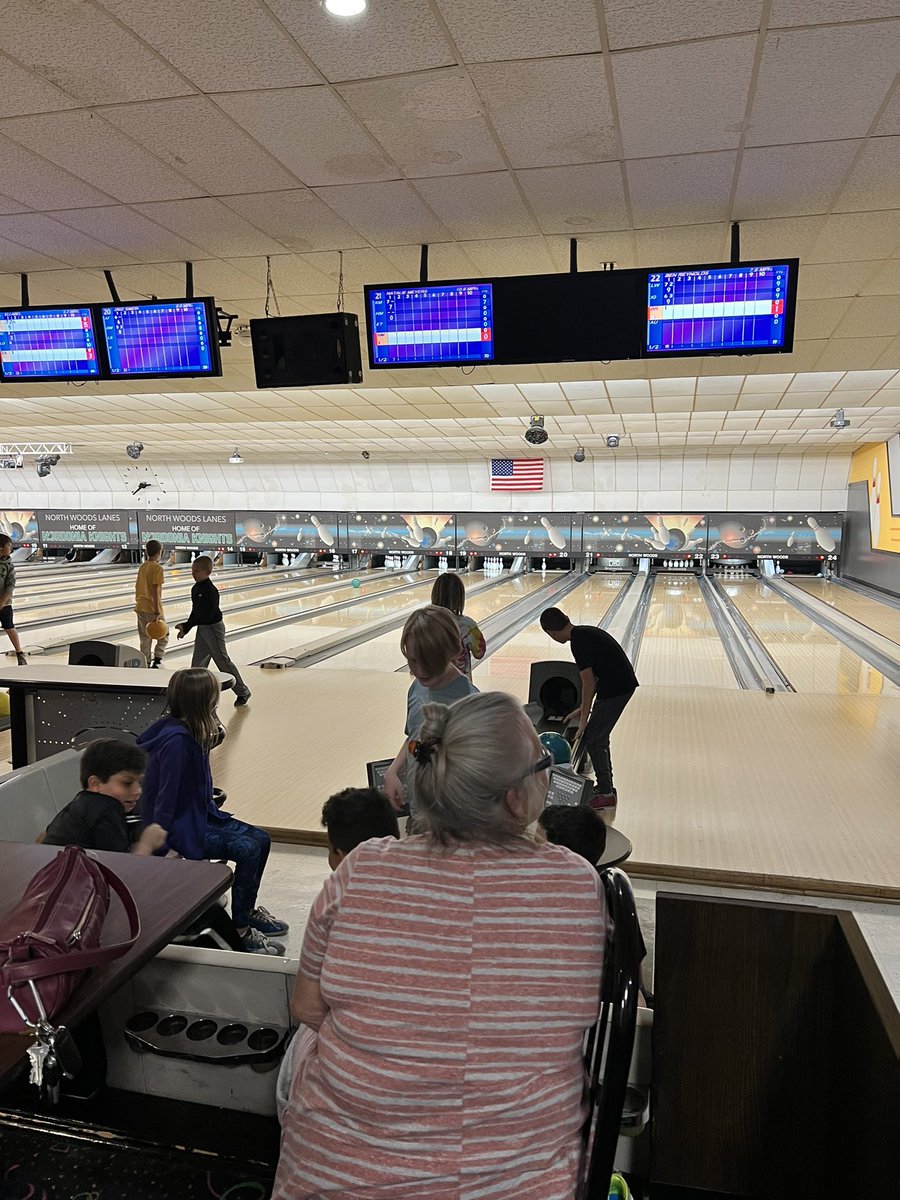 #Nordonia Lee Eaton Bowling is heating up! We had our first turkey 🦃 today and the varsity head coach stopped by to check out our talent! #LeeEatonRocks <a href="/LeeEatonSchool/">Lee Eaton Elementary</a>