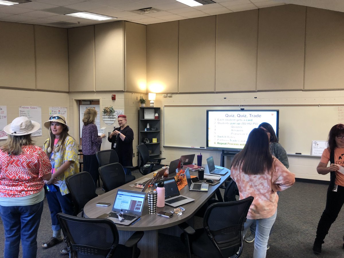 Quiz, Quiz, Trade in action today during collaborative planning <a href="/MichelleMSlaton/">MichELLe</a> - you would’ve loved hearing their feedback <a href="/DrCMBean/">Courtney Bean, Ed.D.</a> - thanks for spending the day with us <a href="/MattElementary/">Matt Elementary</a>