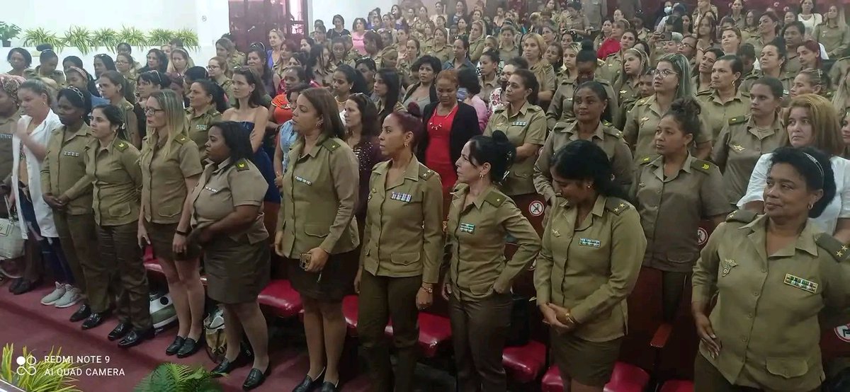 Ño, como hay Mujeres en Revolución ahí😁.

Hoy Primer encuentro del "Programa de Adelanto de la Mujer" en el Ejército Central🇨🇺. 
👇👇👇
Humildemente que confíen 😘

📷Tomado de Facebook.