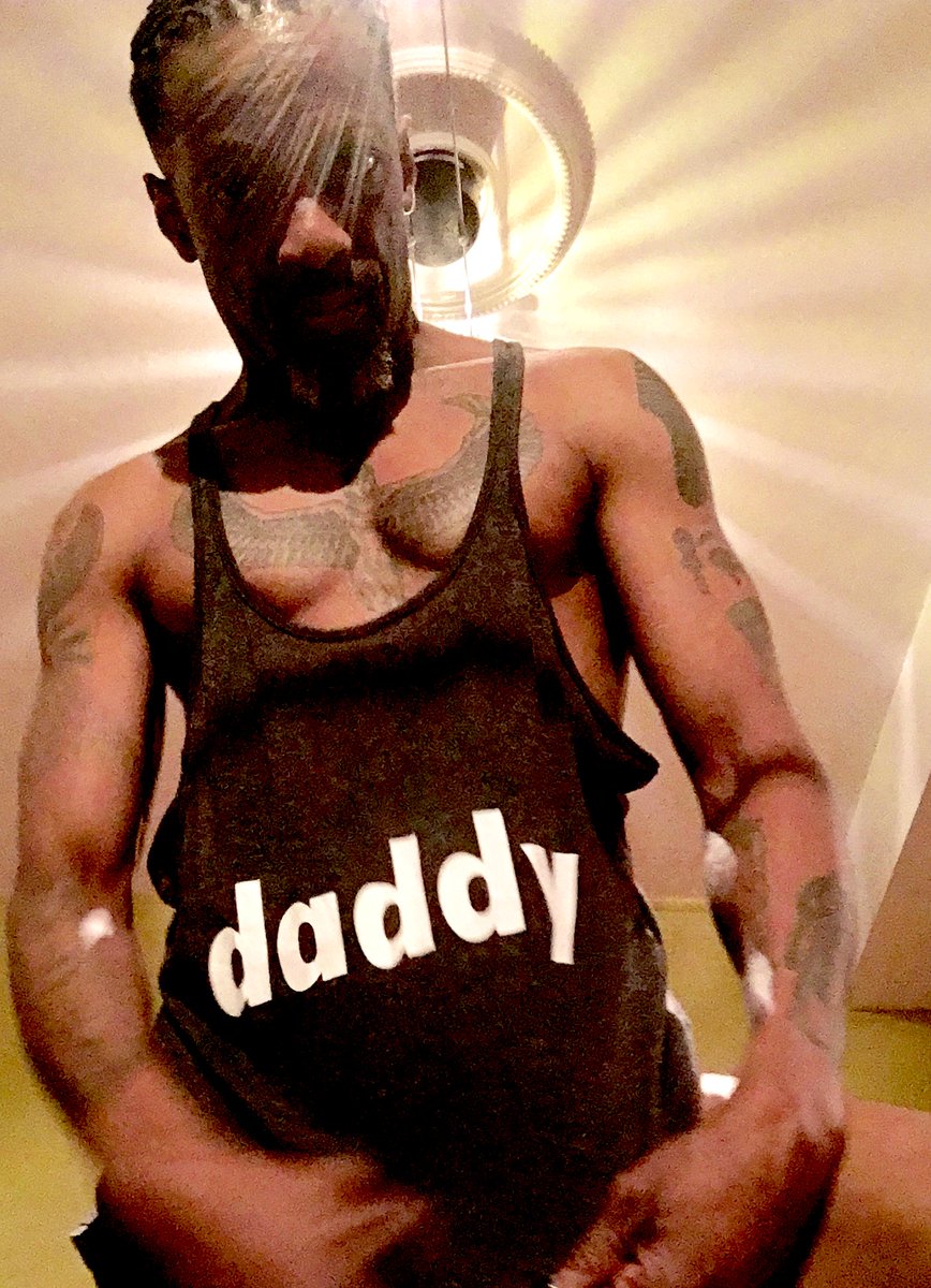 MrMDLeather2016's tweet photo. Thank you boy @sveltefun  4 gifting🎁 your #Leathermanofcolor🖤❤️💙🤎 / #LeatherDaddyOfColor🖤❤️💚🤎 ! Enjoy the view #DADDYboy #IHOR🖤💗🤍 #MML2016🖤❤️💛🤍 #layingBRICKS🧱 https://t.co/YXTA3Hv6Pr