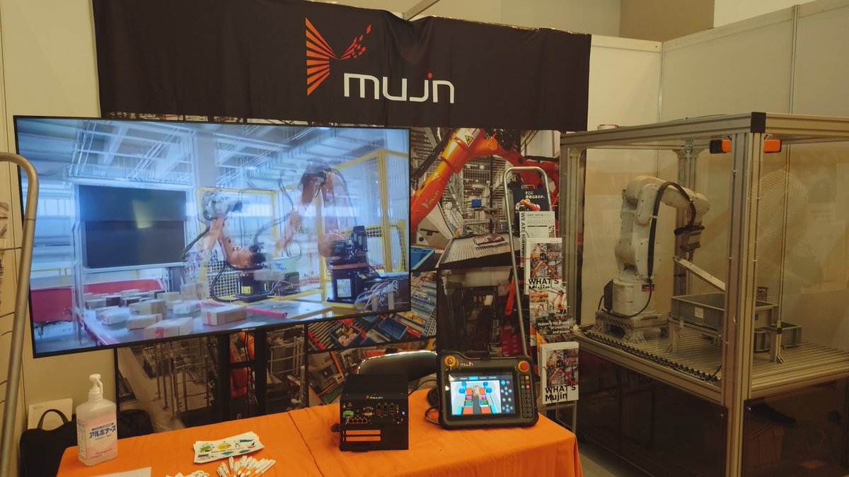 mujin_global's tweet photo. \IROS 2022 Day 4!!/
Time flies so fast which means we've having great moments with participants! Today is last chance to visit our booth at #IROS22 and our members are welcome you! Upcoming keynote speech will be held tomorrow too😉Enjoy your valuable moments at #IROS2022 https://t.co/22oC3m1taa