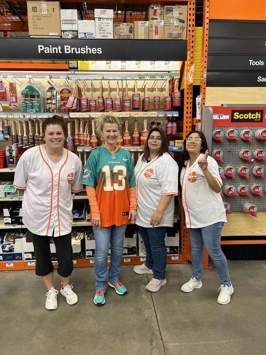 Lea Smock tweet media