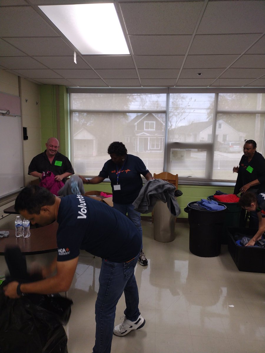 A special thank you to <a href="/HCAFoundation/">HCA Healthcare Foundation</a> staff for volunteering at <a href="/ChurchwellElem1/">Churchwell Elementary</a> as a part of HCA Community Service day. We are so thankful for your support💚 #communityschools <a href="/bonner/">diesel oil</a> <a href="/MNPS_SOI/">MNPS_The Schools of Innovation</a> @CommAchieves