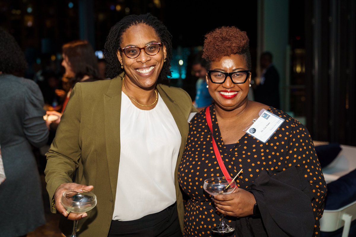 Had a blast at the @blackingastro event! Loved catching up with dear friends (@DrLiverPatty) and meeting new ones (@drfolamay). Decor was stunning. And y’all-the music was everythang! Can’t wait for the next one! #blackingastro #ACG2022