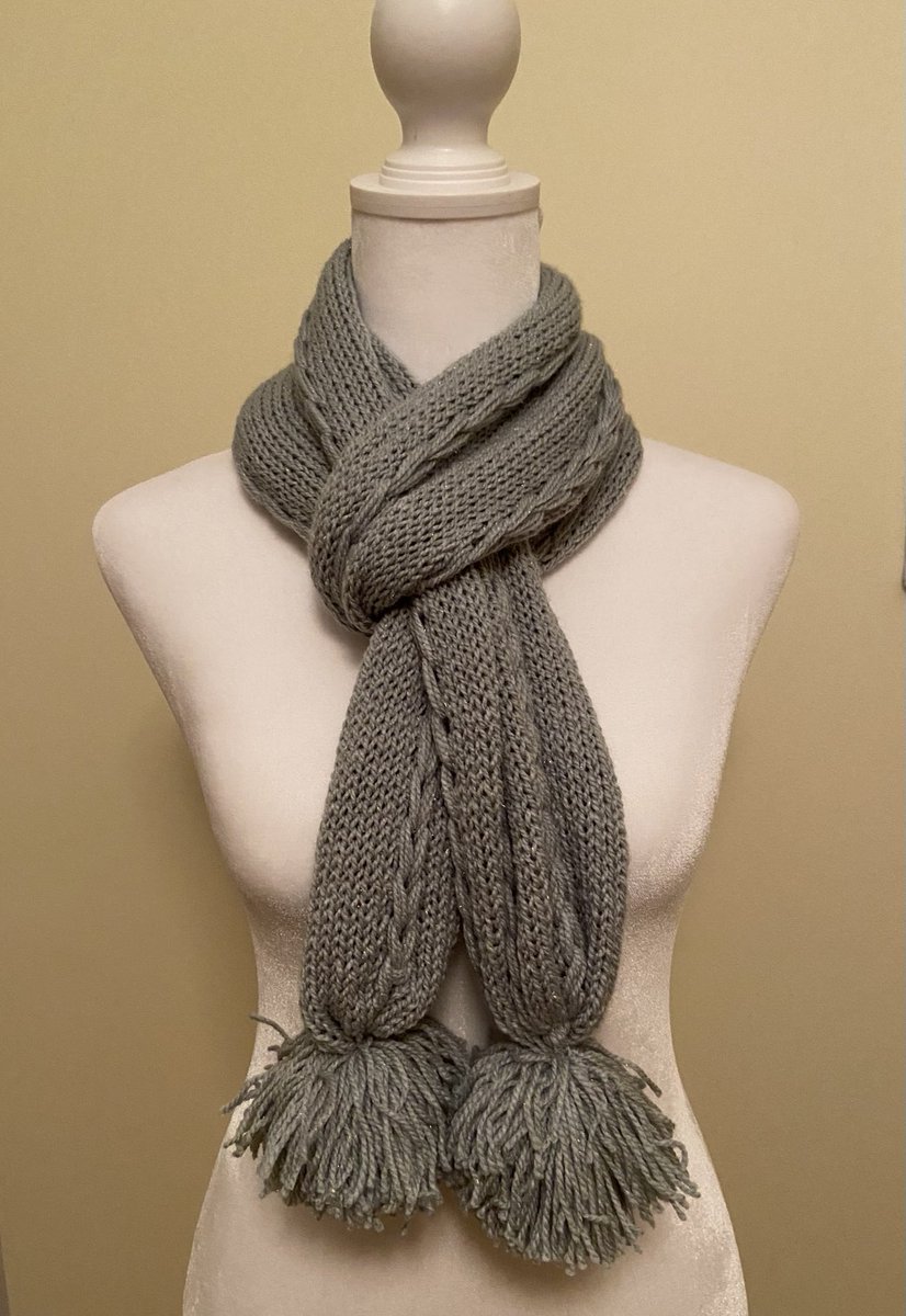 sonya_cam's tweet photo. Cold weather is coming. Come to the Carter Elementary School holiday bazaar on Strawberry Plains Pike in Knoxville on November 19 from 9 AM to 2 PM to support our school and buy something to keep you warm. https://t.co/SezHb9diGd
