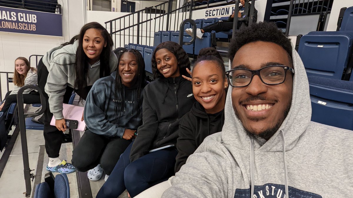 gw_bsaa's tweet photo. A great night for a GW Dub!!! Congrats to @GW_Volleyball for taking down Mason at the #RevolutionaryRivalry game! https://t.co/kCDlOmISzY