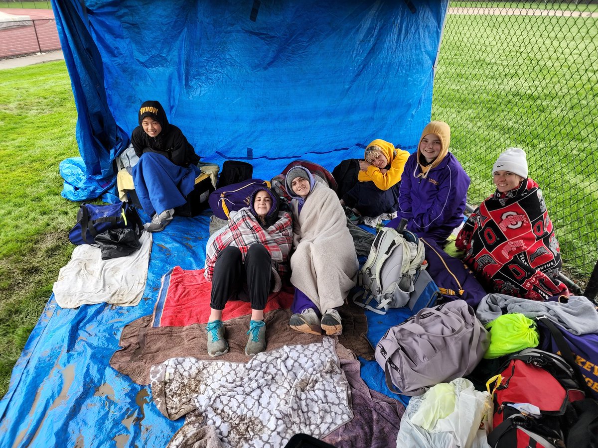 Please support our Girls &amp; Boys XC Programs &amp; Girls Track with a donation to pay for our new Team Tents. The weather can be crazy in NE Ohio. These Tents will provide cover in inclement weather conditions &amp; a home base at meets.
<a href="/LkwdAthletics/">LakewoodHS Athletics</a> <a href="/LkwdSchools/">Lakewood OH Schools</a>
lakewoodathleticboosters.com/running-ranger…