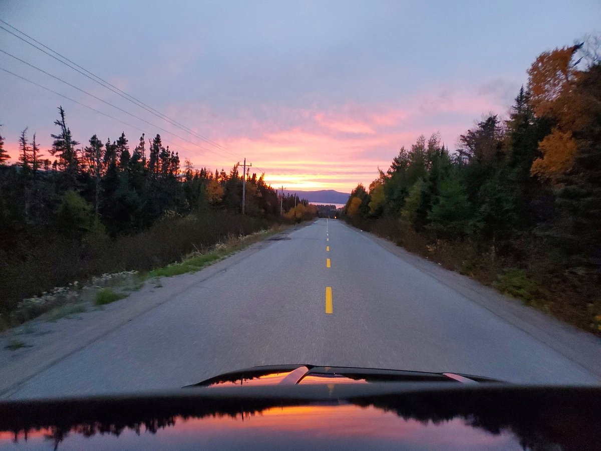 ElijahPorterMom's tweet photo. Beautiful drive home!
#Britannia #RandomIsland #Newfoundland #sunset https://t.co/mMefNhUVcU