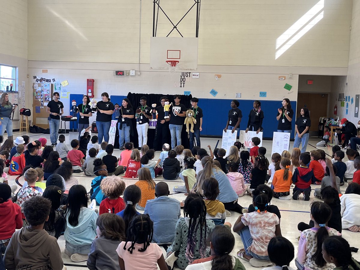 RISDPreventProg's tweet photo. ⁦@bhsmediators⁩ More Safety Kids with Springridge Eagles! ⁦@SRE_Counselor⁩ #RISDRRW2022 ⁦@RISDStudentSer1⁩ ⁦@RichardsonISD⁩ https://t.co/MurJyzi8Yh