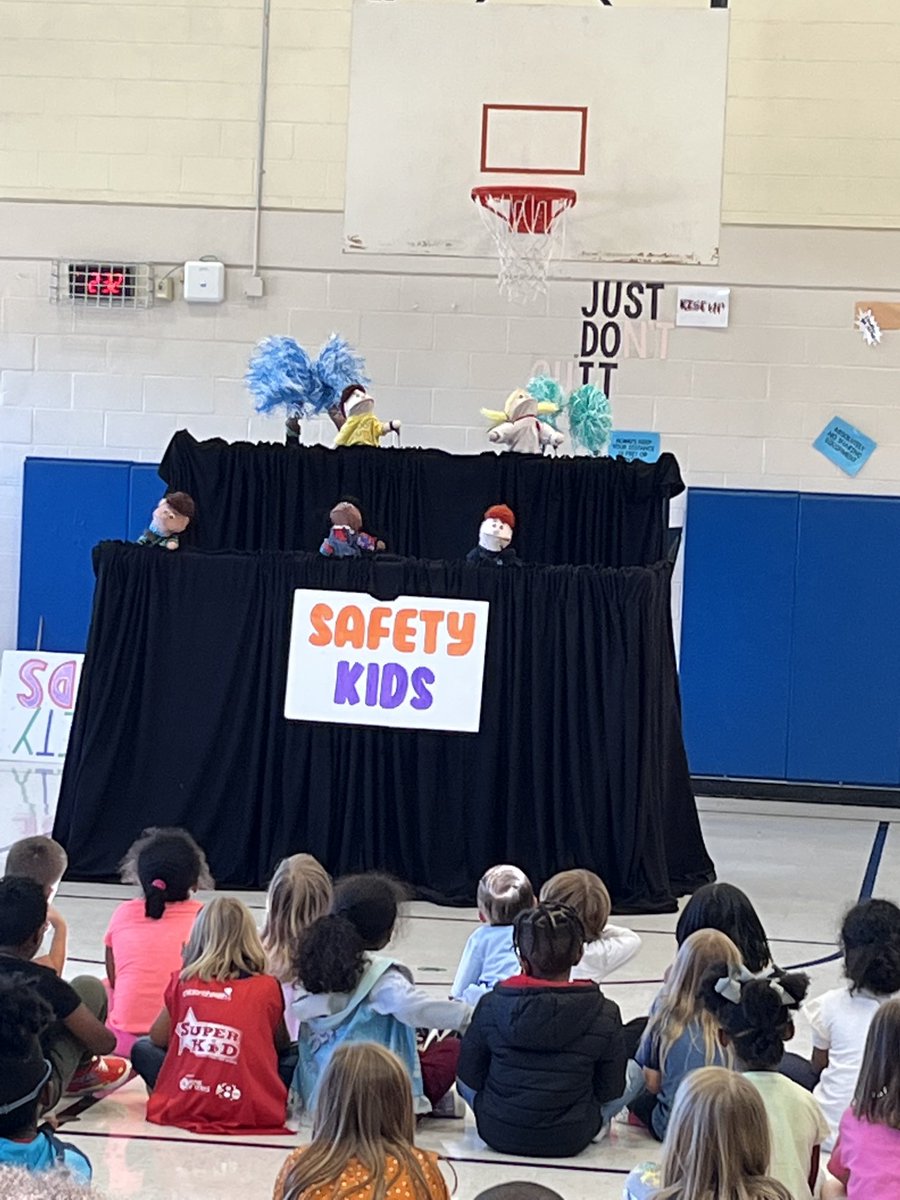 RISDPreventProg's tweet photo. ⁦@bhsmediators⁩ More Safety Kids with Springridge Eagles! ⁦@SRE_Counselor⁩ #RISDRRW2022 ⁦@RISDStudentSer1⁩ ⁦@RichardsonISD⁩ https://t.co/MurJyzi8Yh