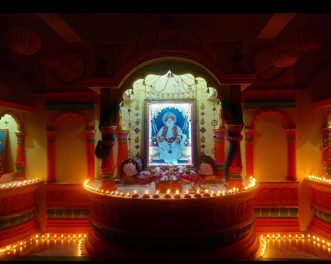 <a href="/HeenaKhushrang1/">@HeenabaParihar</a> <a href="/asharamjibapu_/">Sant Shri Asharamji Bapu</a> गुरू ही सप्त तीर्थ हैं गुरू वाणी ही अमृत है गुरू का ज्ञान ही मोक्ष है और गुरु की शरण ही परमात्मा की शरण है🕉️🚩