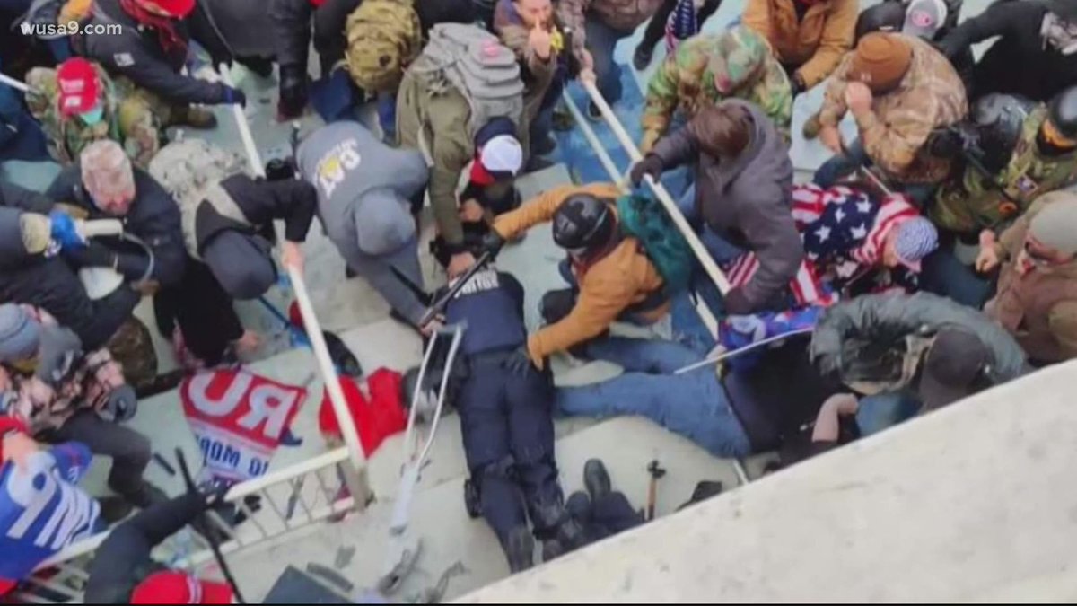 Facts_Matter__'s tweet photo. @JudiciaryGOP Actual image the @GOP "loving" America. https://t.co/EcIEsE6Bs3