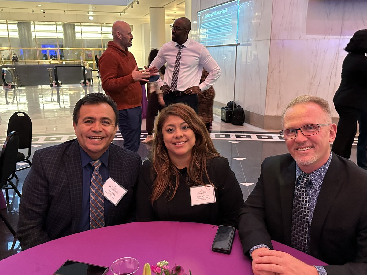 TheFundChicago's tweet photo. We are extremely proud of our principals. Tonight, you are our why! Thank you for everything you have done for Chicago communities, it’s an honor to work with each and every one of you.
#ConnectingChampioms #PrincipalAppreciationMonth https://t.co/FgQLzeCrk6