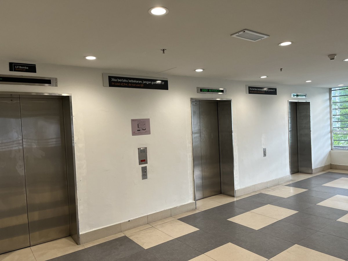 KennnHo's tweet photo. @MRTMalaysia the lifts at the Taman Midah car park have been under maintenance for like 2 weeks wtf is going on? https://t.co/pgPN6DMw9z