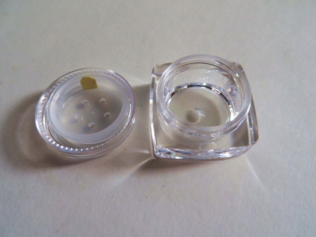 overallbeauty's tweet image. Empty 5 Gram Jars - three piece sets -1 each lid/SQUARE base/sifter | Great for Loose Powder Mineral Eyeshadow | Jewelry Supplies | Crafts tuppu.net/fba12ca0  #EmptyContainers