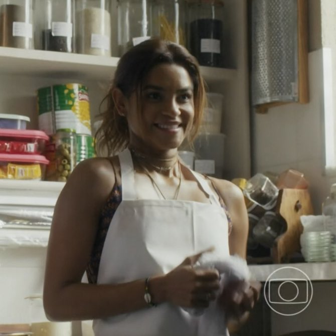 acervolucyalves's tweet image. brisa toda animada pq conseguiu o emprego, desse tamanho 🤏 #Travessia