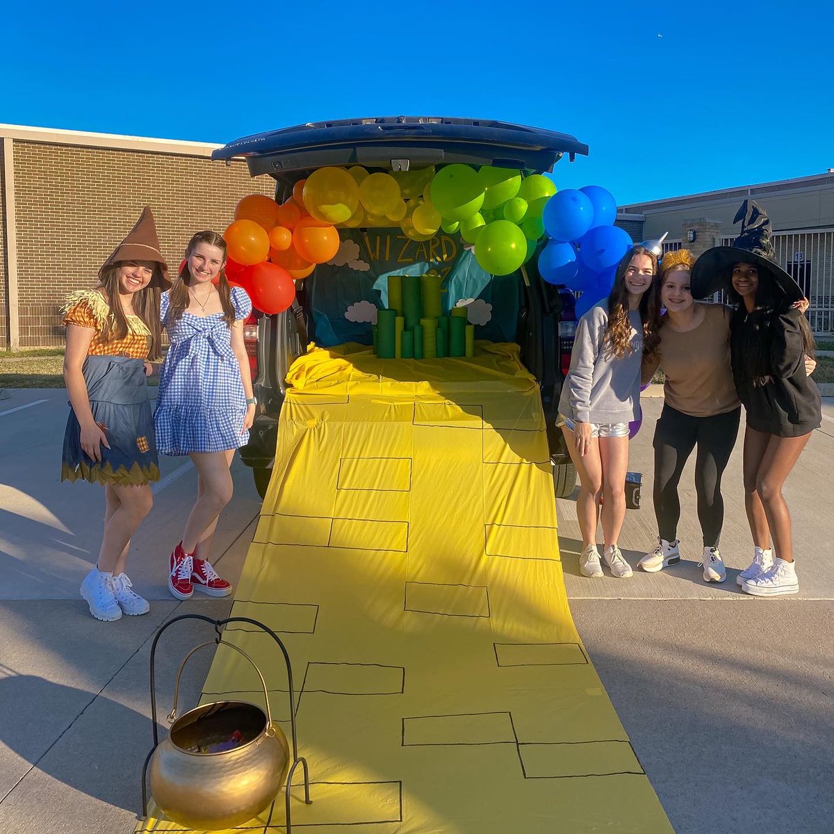 A HUGE thank you to everyone who came tonight for the Trunk or Treat!! Loved seeing all the trunks and amazing costumes🥰

HAPPY HALLOWEEN FROM COF!!🎃🎃 
#khscof #trunkortreat !!