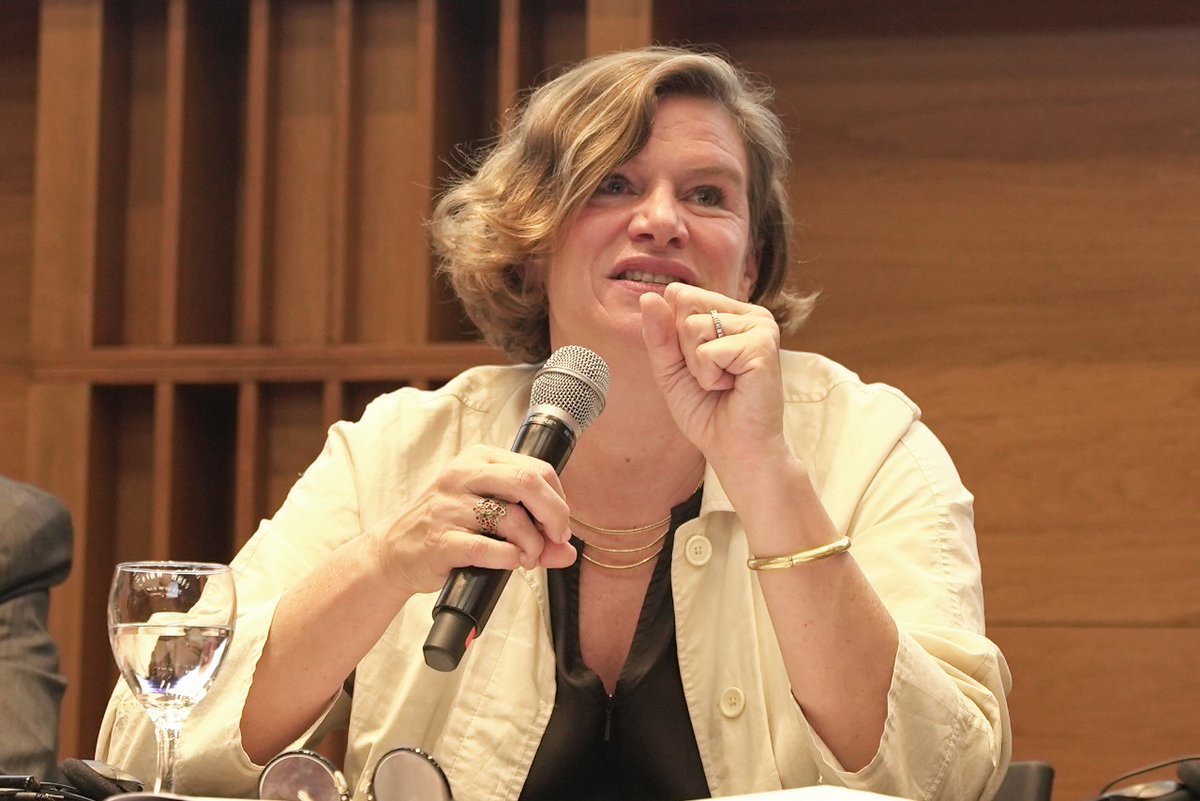Professor @MazzucatoM at launch of policy document for transformational change in #LatinAmerica and the #Caribbean: Did we actually use the crisis to help steer the economy in a way that it is truly “building back better”? I think not.