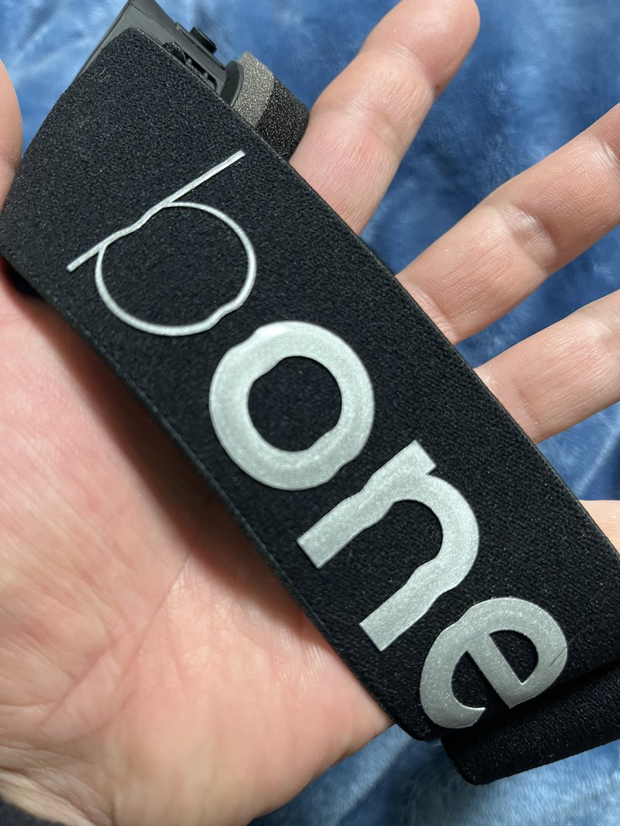 tetsuP_'s tweet photo. 昨日当選した骨伝導ゴーグルが届いた❗️
箱からカッコよかった🤩

着けて音楽聴いてみたけど、耳をふさがないし結構音がハッキリ聞こえていい感じ〜👌🏻

同じ持ってる人と通話を試してみたいなぁ〜😙　
@Icebrkrjapan 
#骨伝導ゴーグル https://t.co/aOCQqJadvV