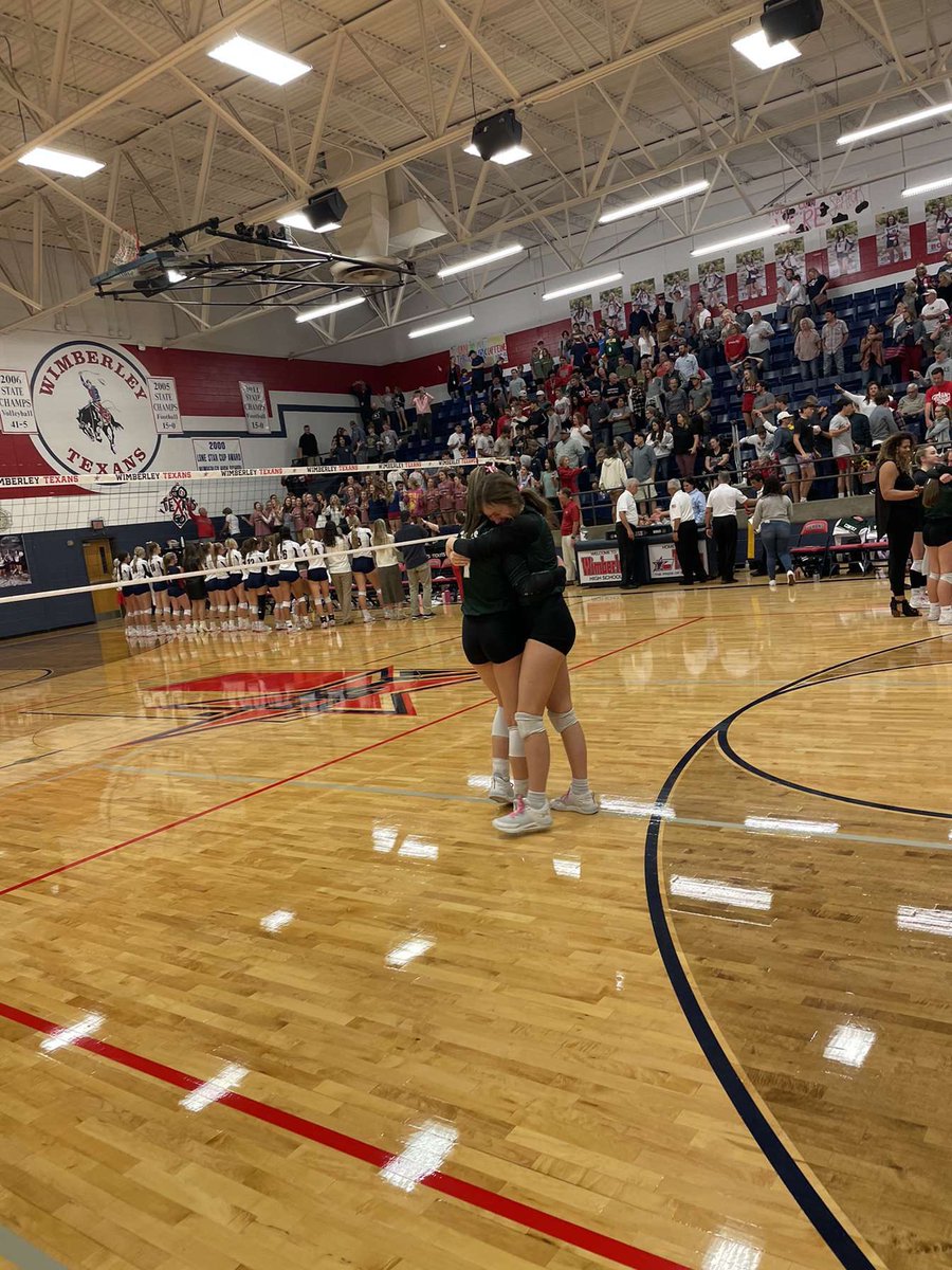 emily__pena's tweet photo. the drip finally stops. thank you @CLHawkVB π€π€ i love you https://t.co/tt3CNJKDeQ