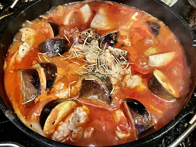 カレー作ってる 