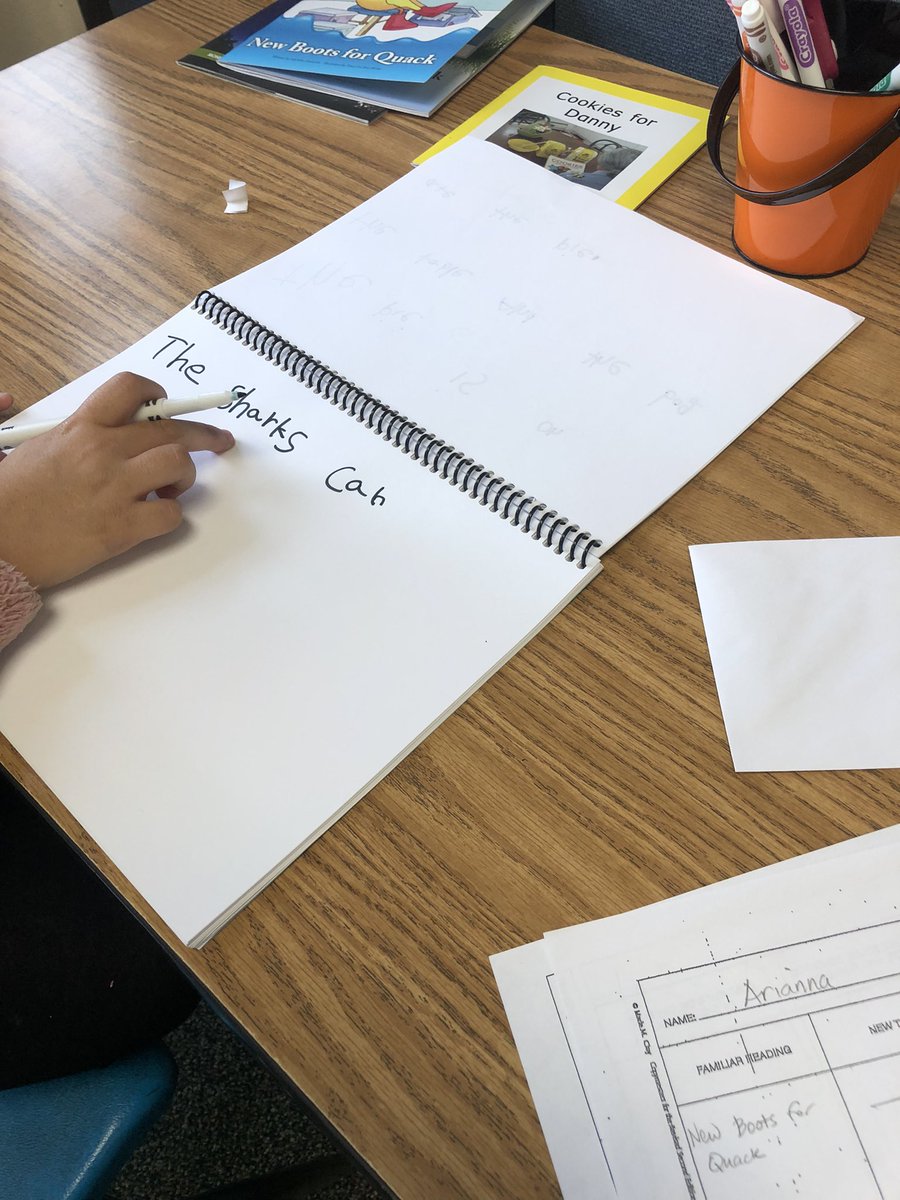 cbreckt1's tweet photo. Bridging their learning from the classroom to their one on one. If you can write about sharks in the classroom, you can write about sharks anywhere 😊 🦈 #jcpsreadingrecovery #readingrecoveryworks #goldsmith https://t.co/qsFpYb5RkL