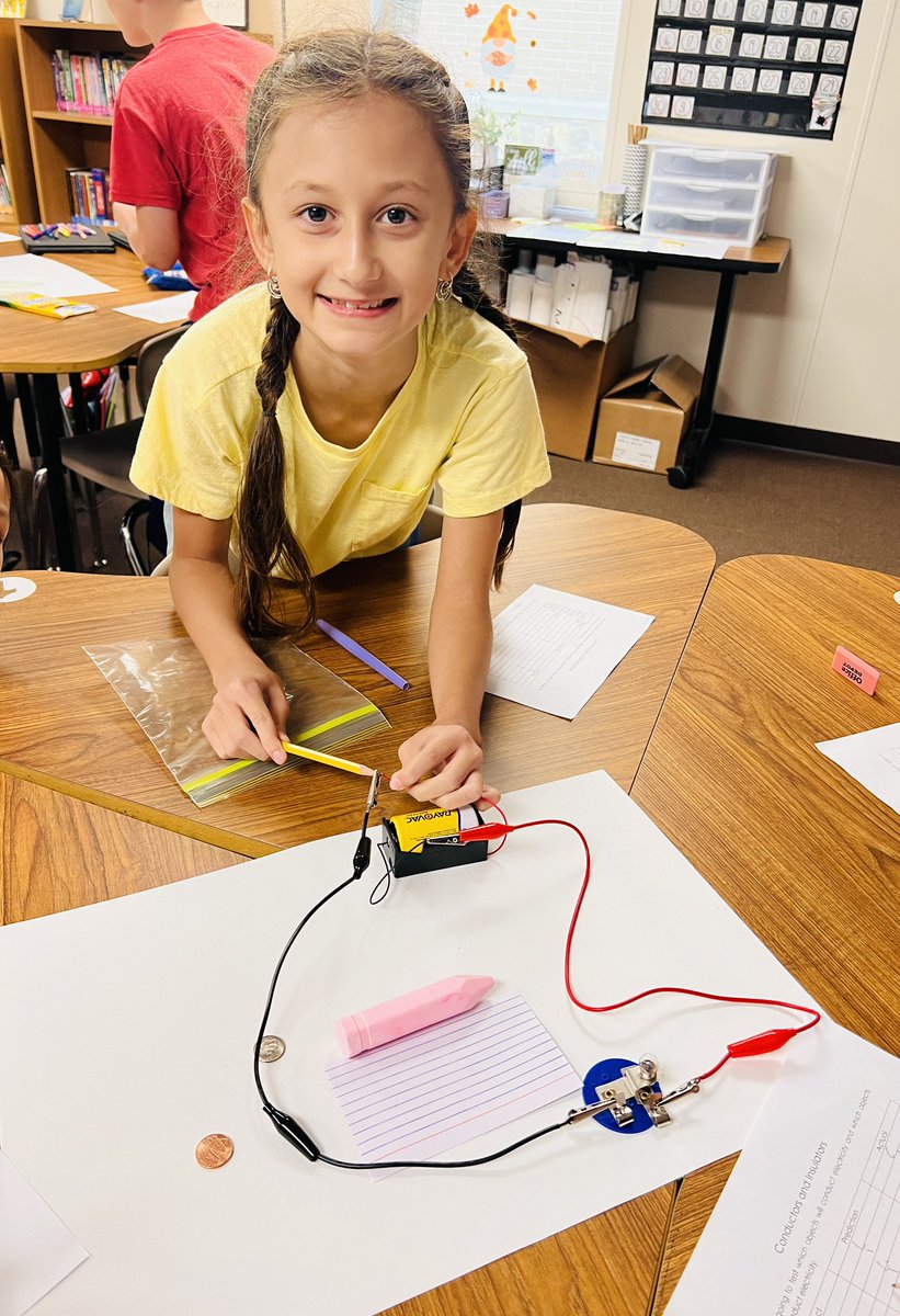We see light!💡Working with open and closed circuits and testing objects to see if they conduct electricity in Science. #ACECubs
