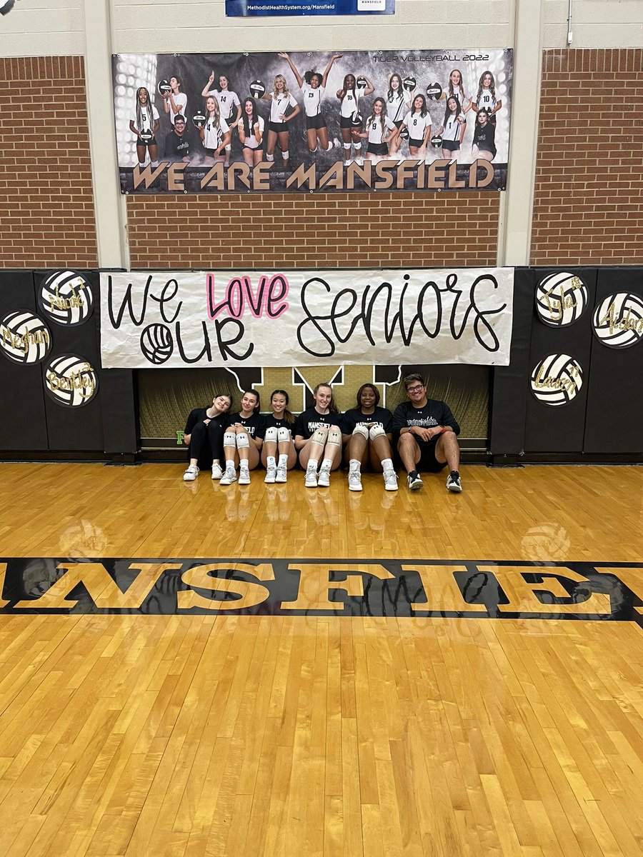 Loved celebrating our seniors 🤍🤍🤍