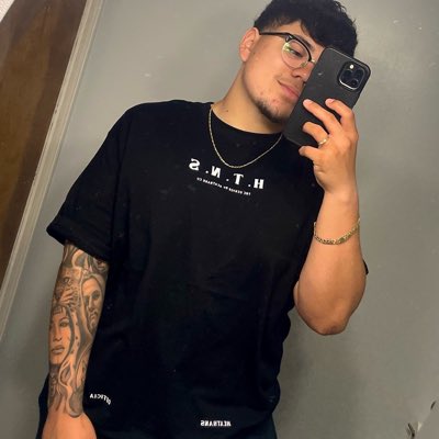 alexblendz's tweet photo. #NewProfilePic https://t.co/wER3Q7ksFj