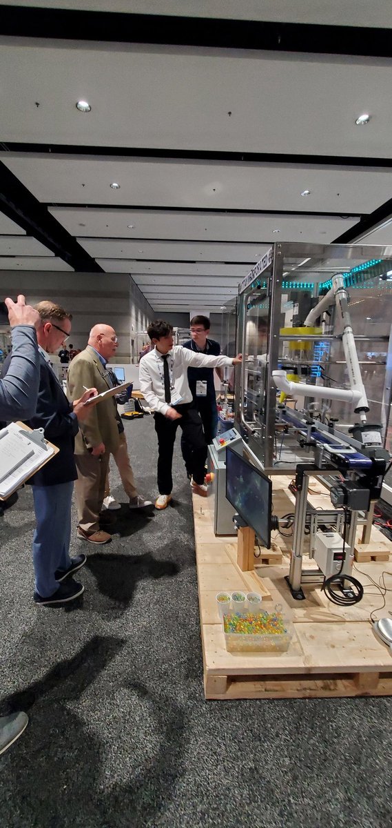 GBSEngineering's tweet photo. Our Pack Challenge team did an amazing job at Pack Expo 2022! We finished in 2nd place for Overall Best in Show and took 3rd place in the Sales/Marketing category! https://t.co/njXVEi1HX1