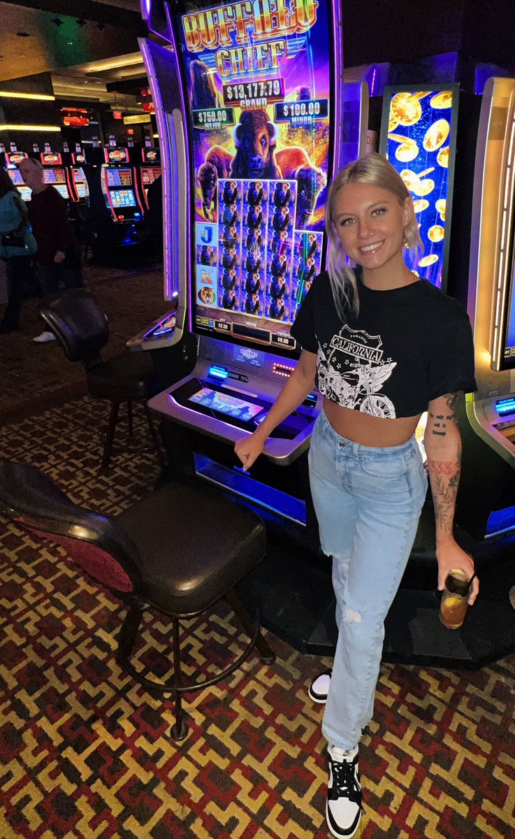 summer faye tweet media