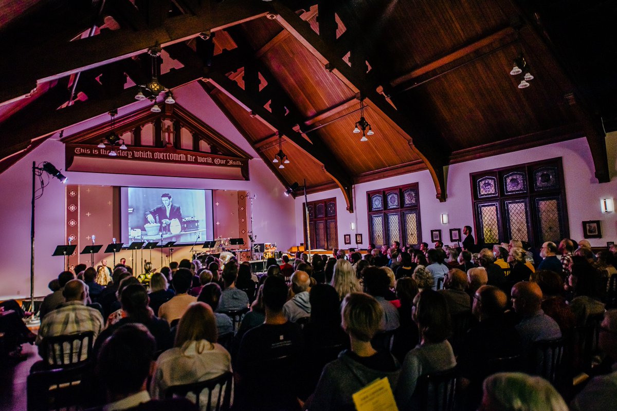 45thParallelPDX's tweet image. Pictures from a stellar evening! Radio Happening opened our season with a flourish, a wonderful collaboration with All Classical Portland, clarinetist James Shields, conductor Raul Gomez-Rojas, pianist Maria Garcia, and the Gemini Project percussionists.