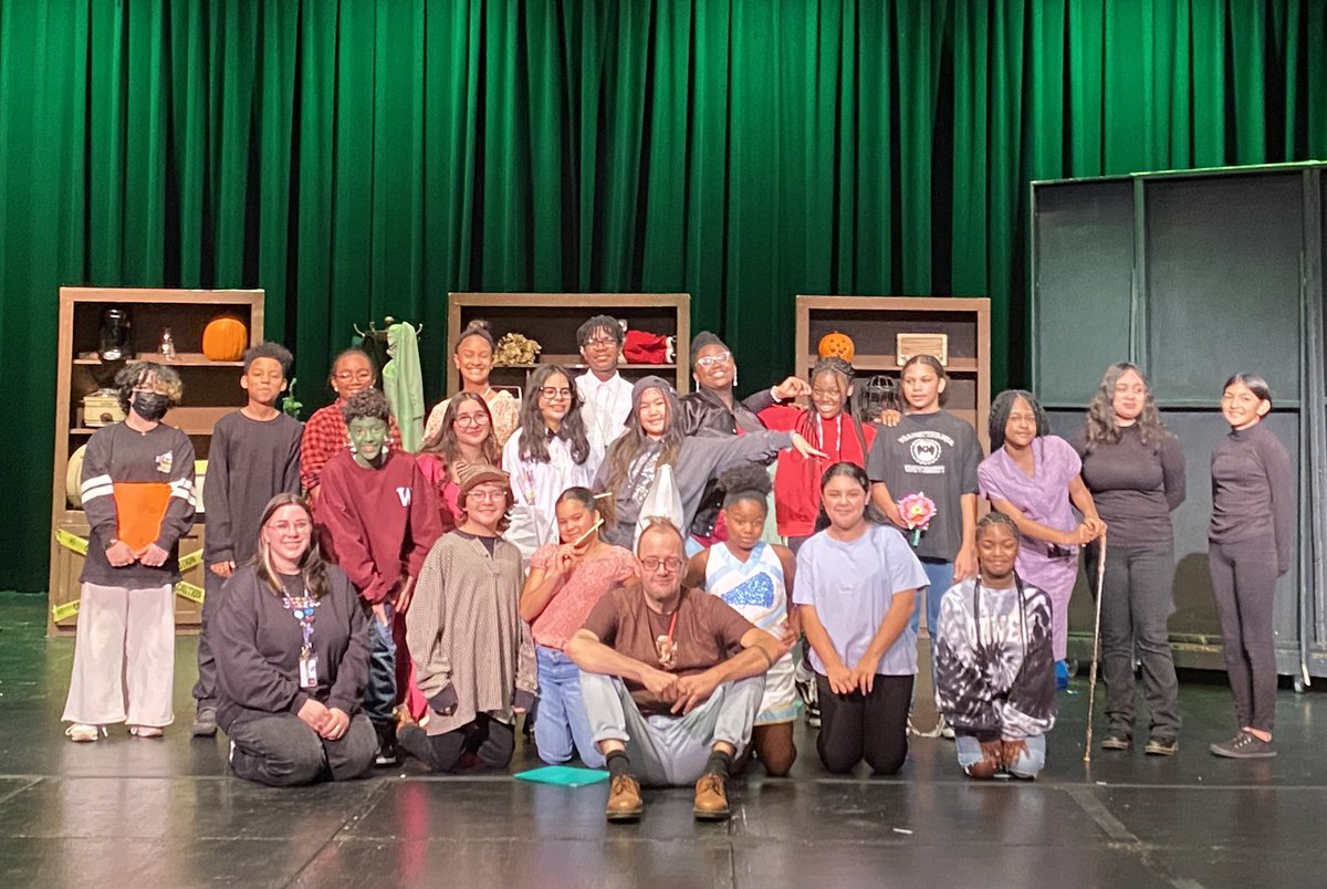 klein_drama's tweet photo. FANTASTIC show @WunderlichKISD Job well done by Ms. Domino and her kids. 🎭 @kftheater were amazing hosts! https://t.co/9r812sguza