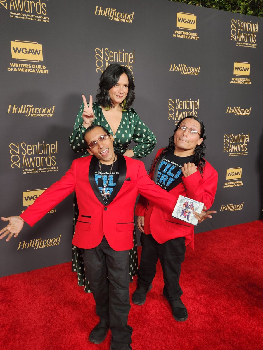 Making memories!

#RedCarpet #SentinelAwards Performing & Honoring @RezDogsFX for winning the #CultureOfHealth award!
MikeBoneMedia.com @HollywdHealth #Hollywood #ActorsLife