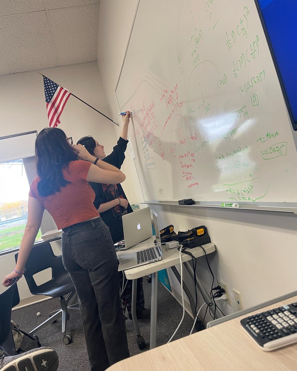 MFitzTeach's tweet photo. “Being able to get up and do math like this is the best way I learn” #physebra kids figuring out how high their pumpkins went and the equation of their parabola! #ilovemyjob #iteachmath #algebra2 #physics #pumpkinchunkin #thinkingclass @pgliljedahl https://t.co/5U3pxAbSzl