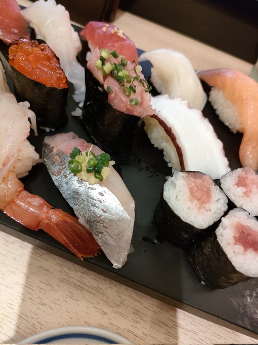 え!?無職なのに寿司を!? 