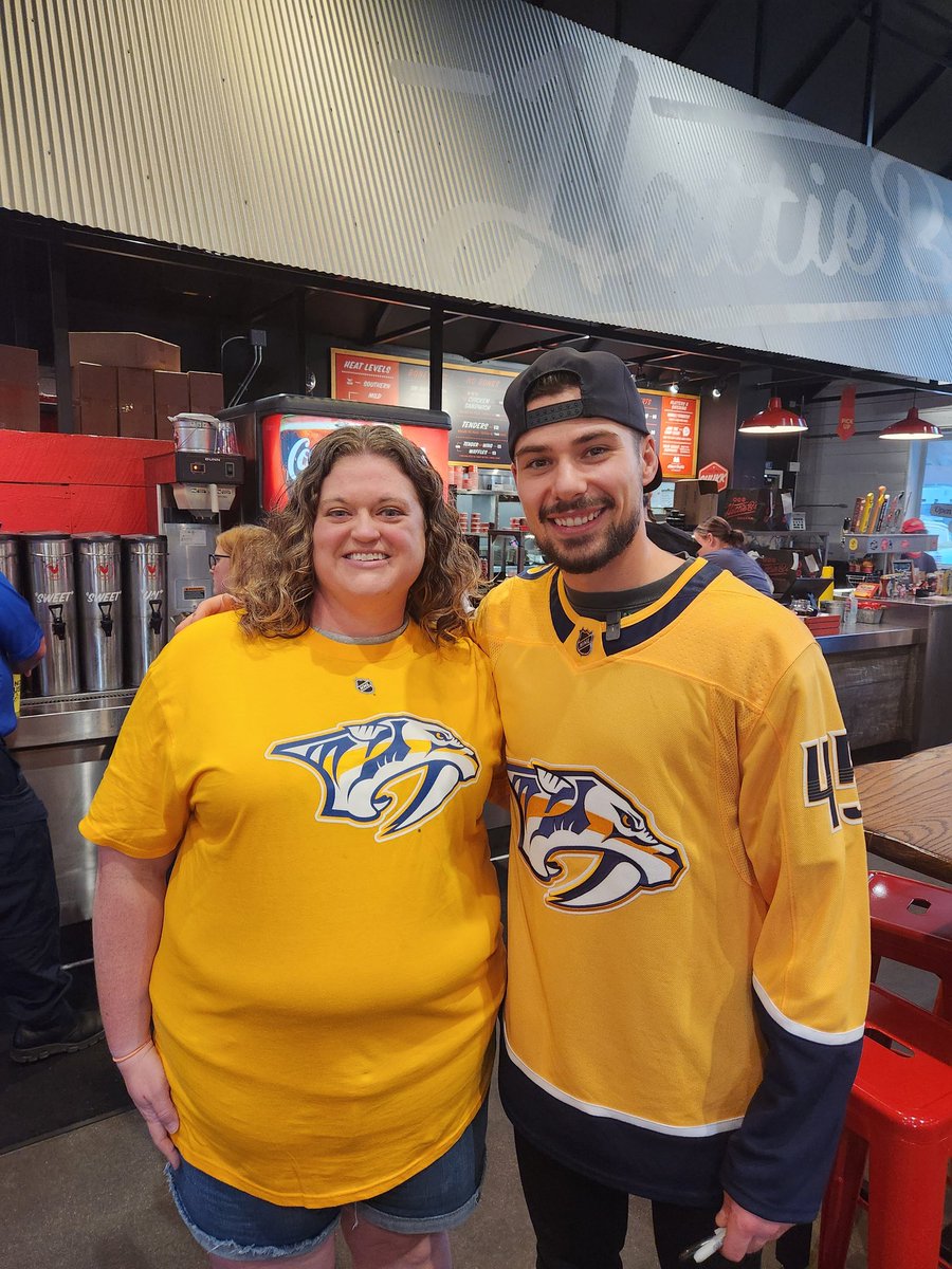 kt_bug123's tweet image. Day made!!! I got to meet two of the @PredsNHL players!! They were SO nice and fun to chat with! Thanks @AlexCarrier55, Mikael Granlund, @HattieBs and the @PredsFoundation !!