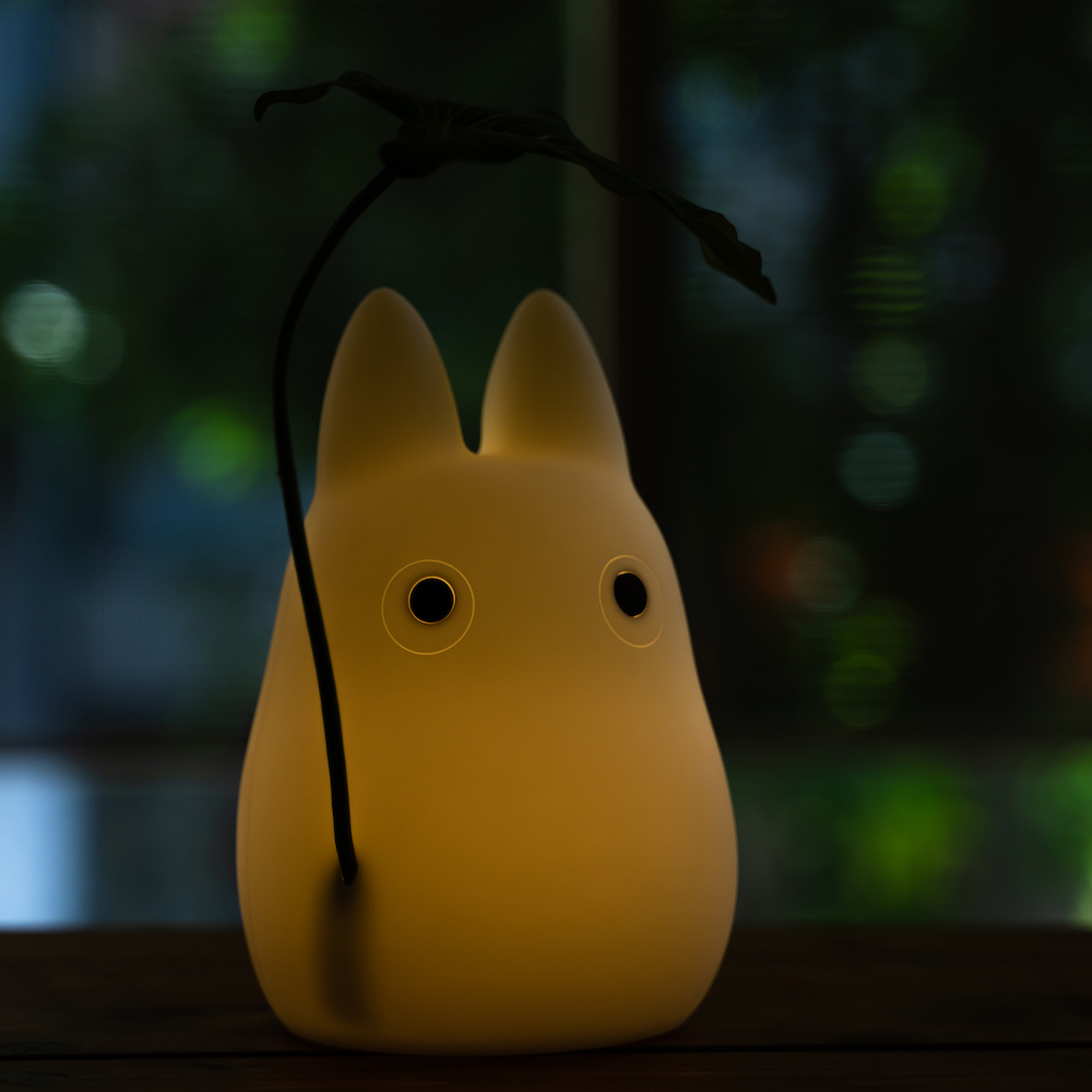 ghibligoodsfan's tweet photo. 小トトロのランプ。

シンプルにかわいすぎ。 https://t.co/dsP2AnCEqs