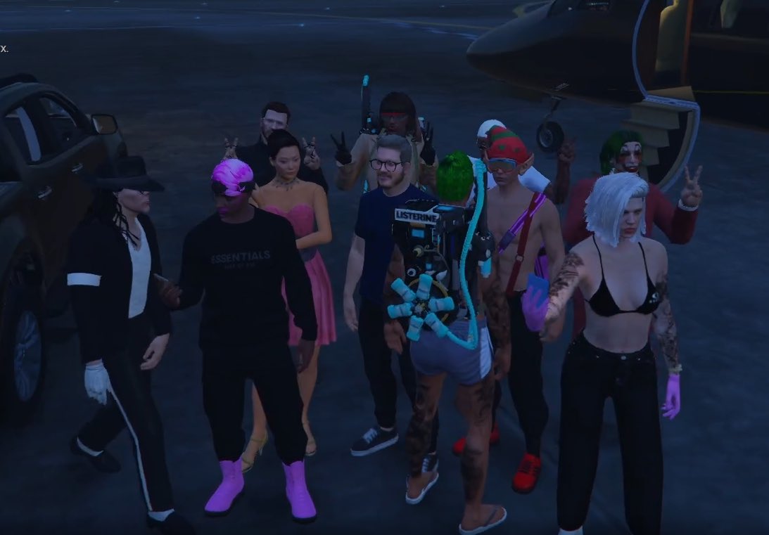 É, quem diria que um dia eu iria participar de uma campanha pra <a href="/listerinebr/">Listerine Brasil</a> no metaverso do <a href="/complexogg/">Complexo</a>, com direito ao show do maravilhoso <a href="/FabioPorchat/">Fabio Porchat</a> … Obrigado pela oportunidade 💜