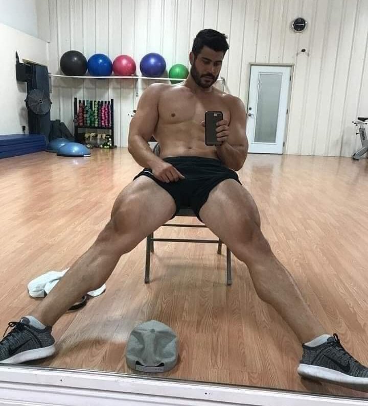 Desi Top tweet media