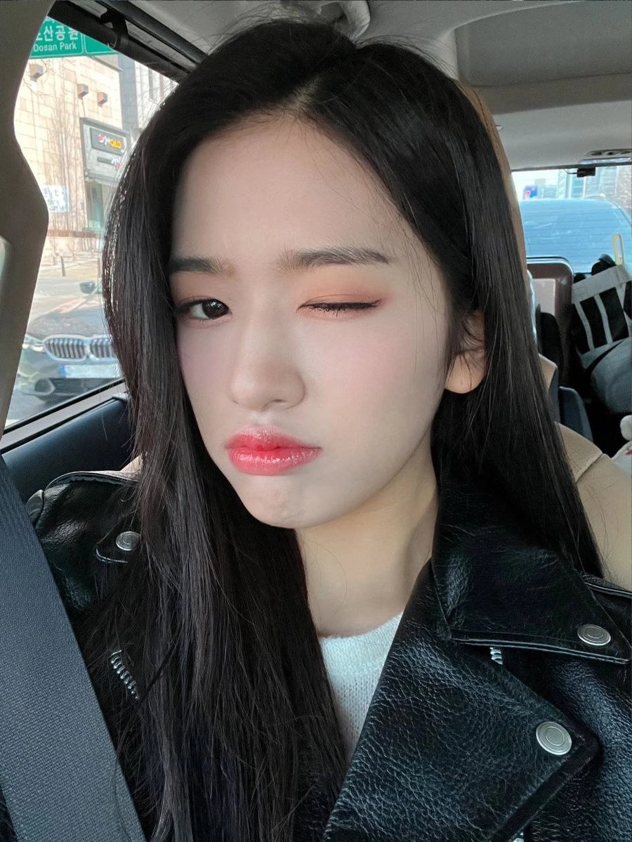 𝑣alentine ۪ 𓂂 tweet media
